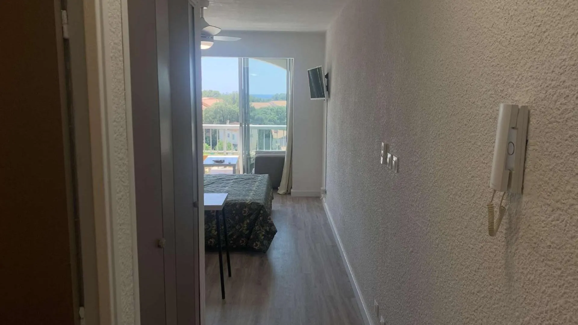 Studio Refait A Neuf, Vue Mer, Proche Des Plages Et Des Commerces... Saint-Mandrier-sur-Mer Apartment