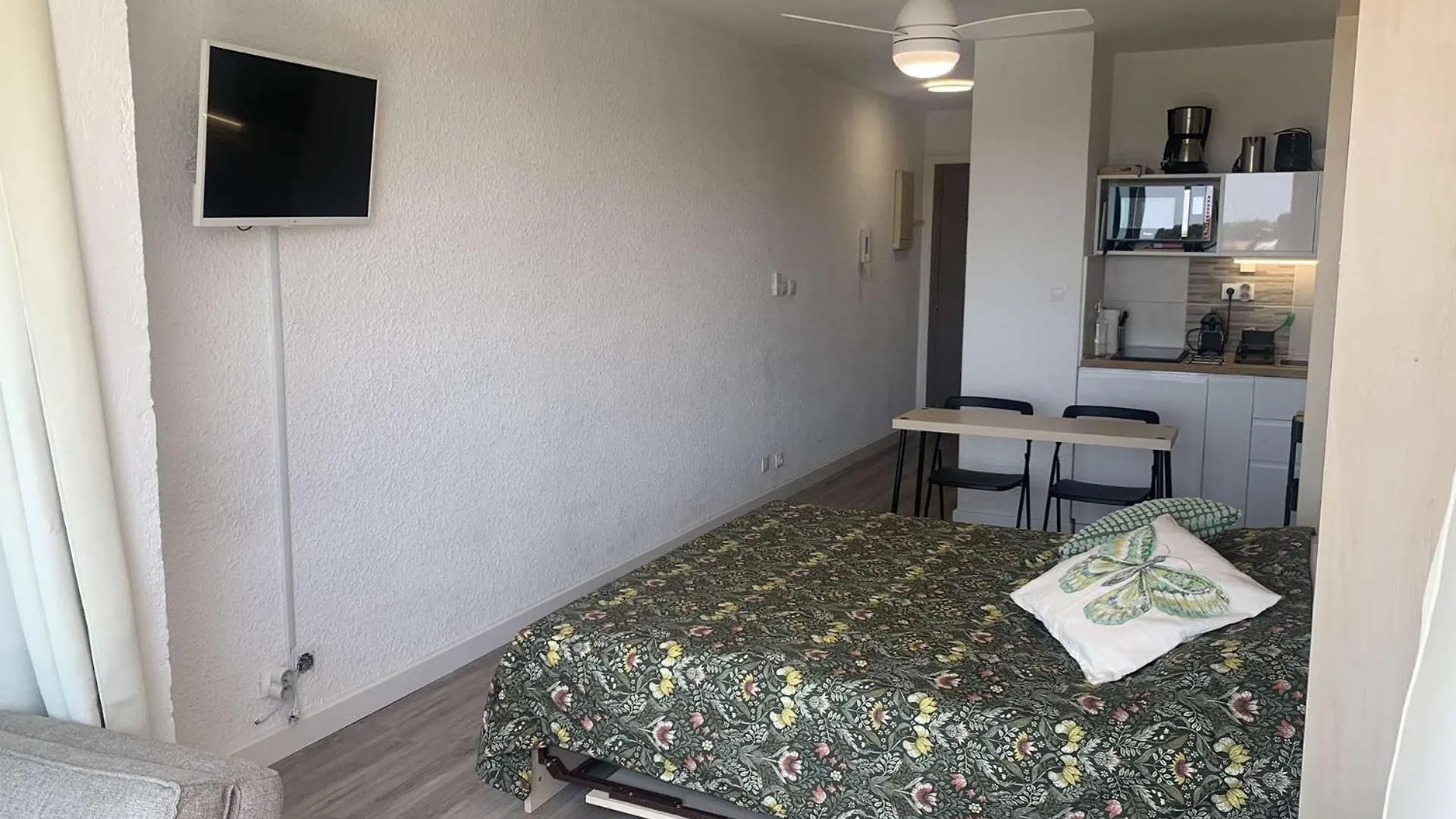 Studio Refait A Neuf, Vue Mer, Proche Des Plages Et Des Commerces... Saint-Mandrier-sur-Mer
