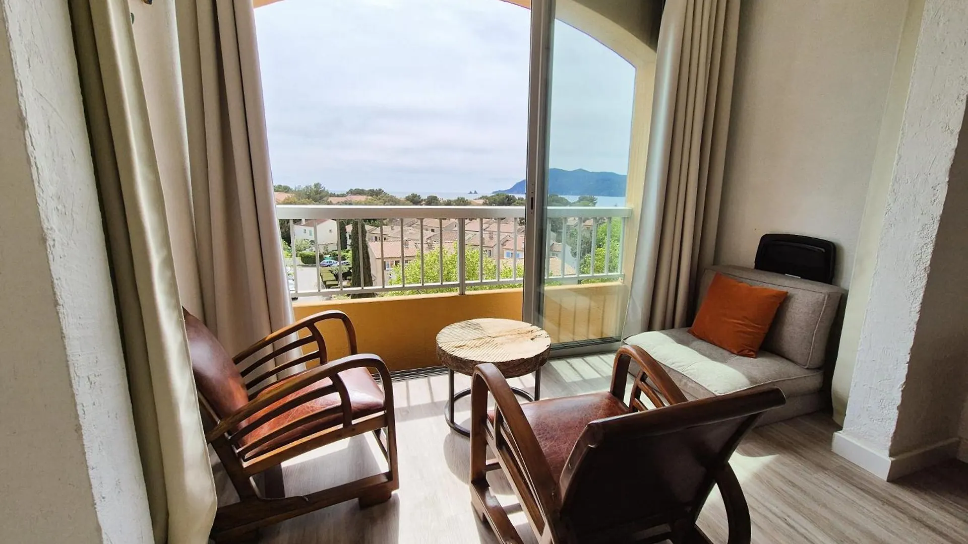 Apartment Studio Refait A Neuf, Vue Mer, Proche Des Plages Et Des Commerces... Saint-Mandrier-sur-Mer
